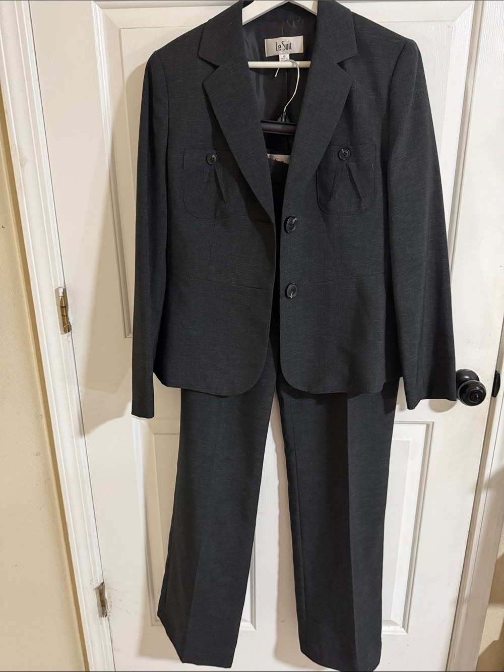 Le Suit Dark gray  Women's Two-Piece Suit Jacket and Pants